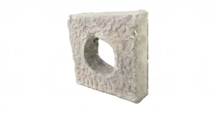 Tekli priz kutusu, taş dokulu beton